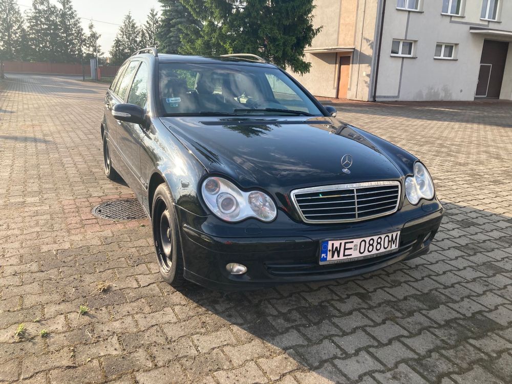 Mercedes Benz C 2005 2,7 automat