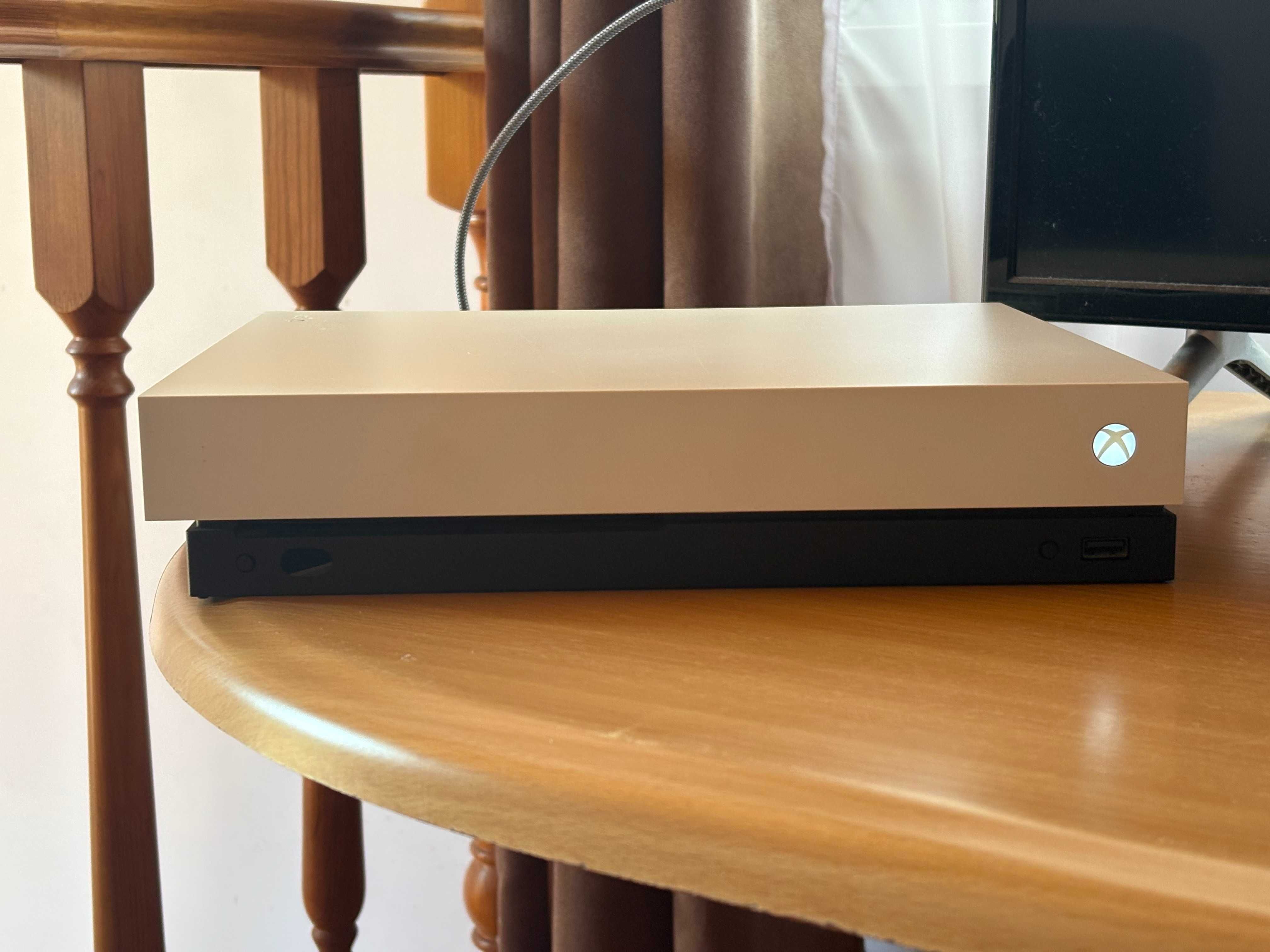 Ігрова приставка Xbox One X 500GB + 2 Джойстики + Комплект + Fifa20