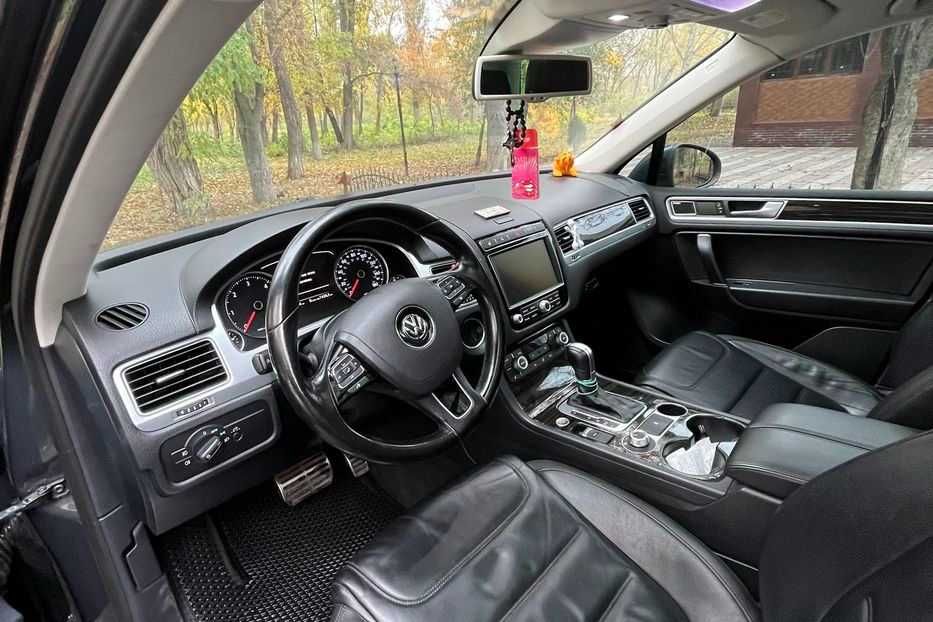 Продам Volkswagen Touareg 2015 года