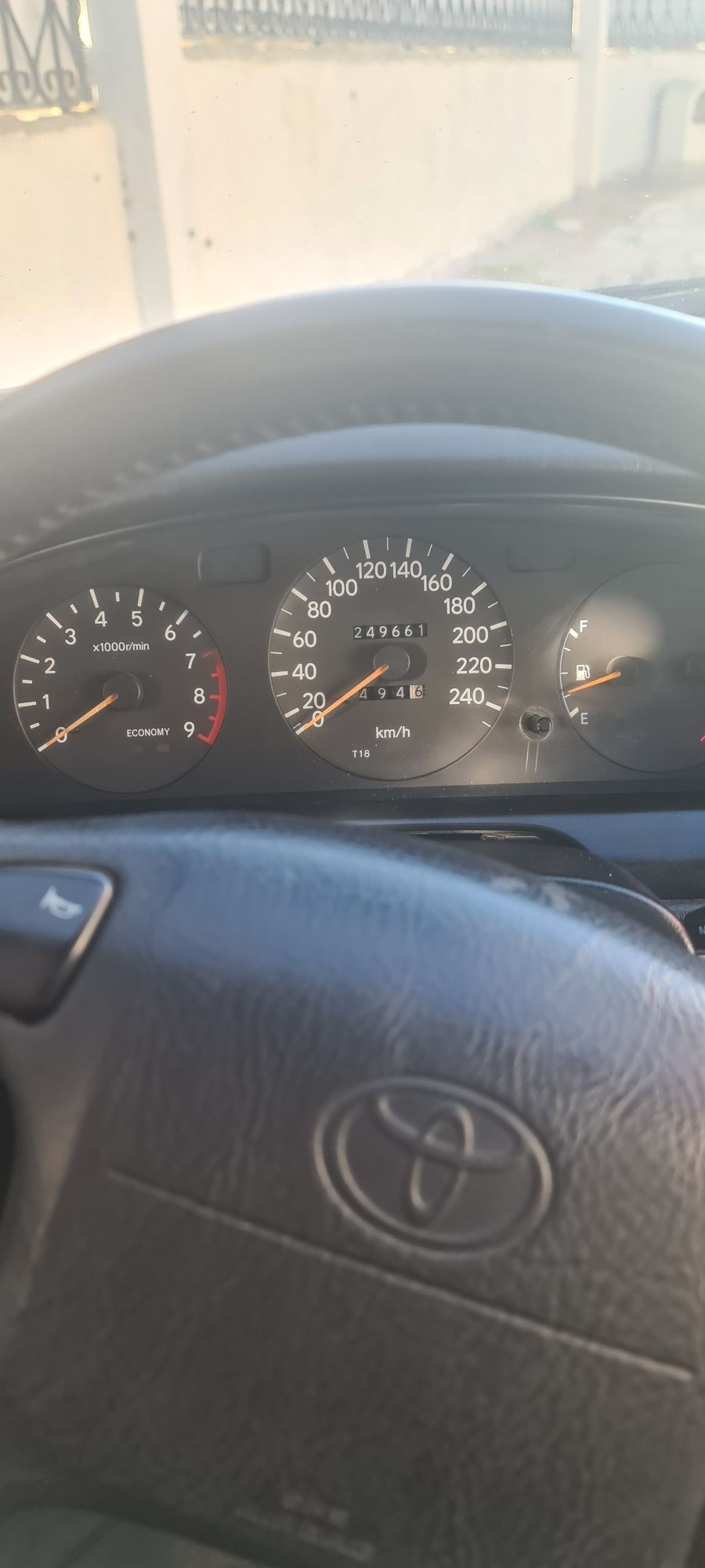 Toyota carina e gti
