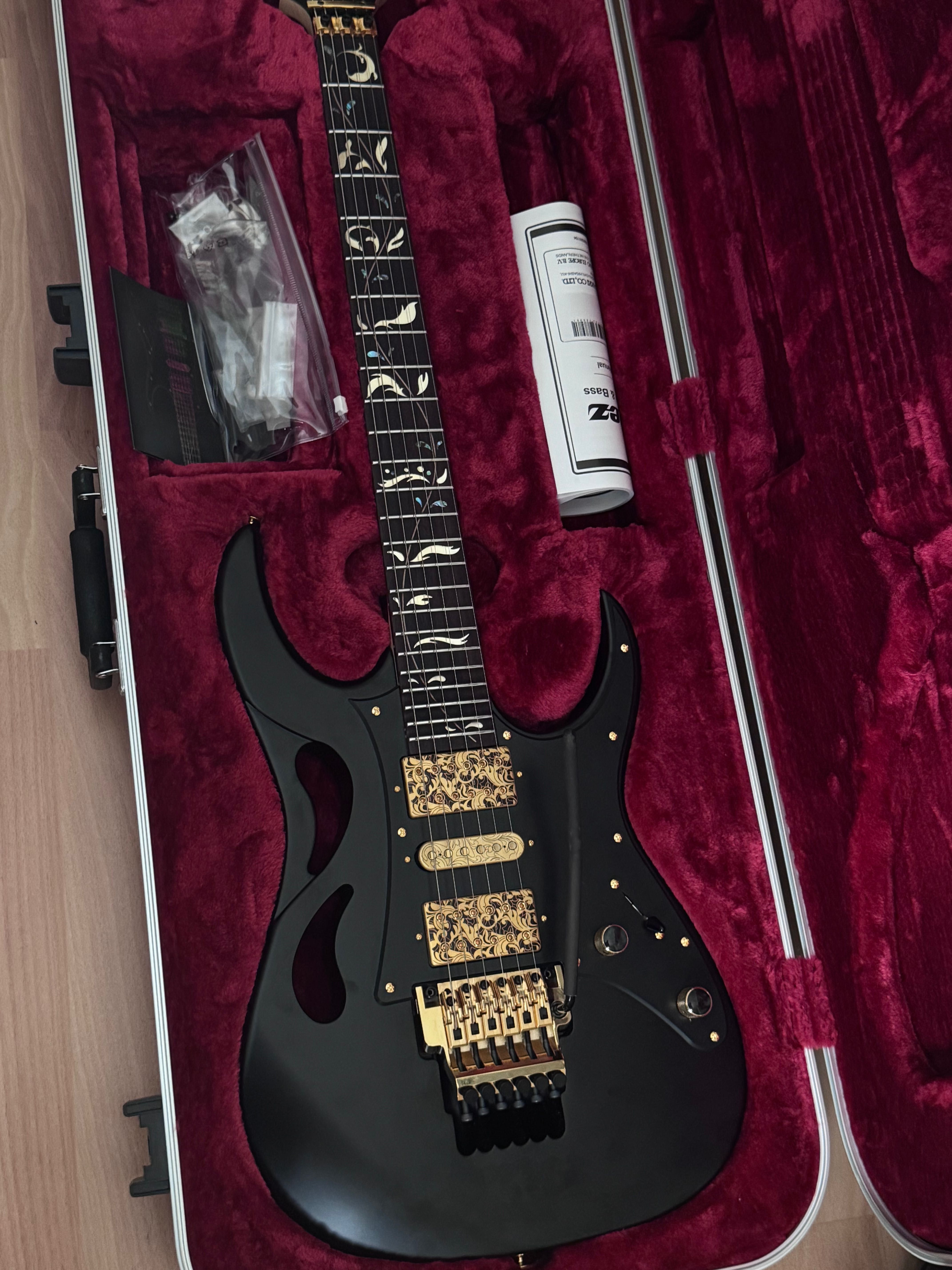 Ibanez PIA Onyx Black Steve Vai