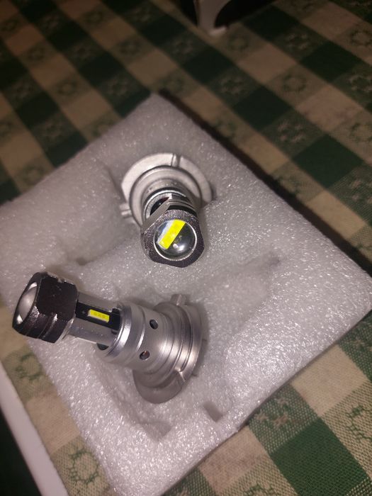 продам лед лампи н7