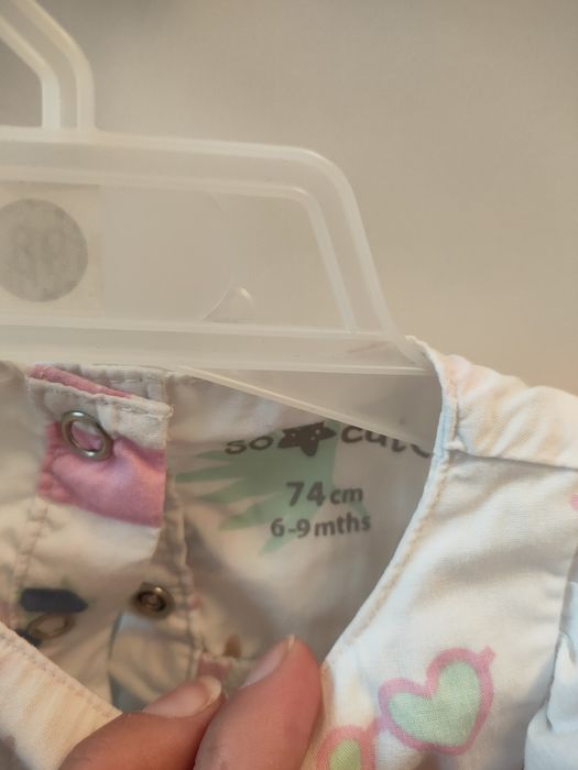 Śliczna letnia  sukienka niemowlęca rozmiar 74