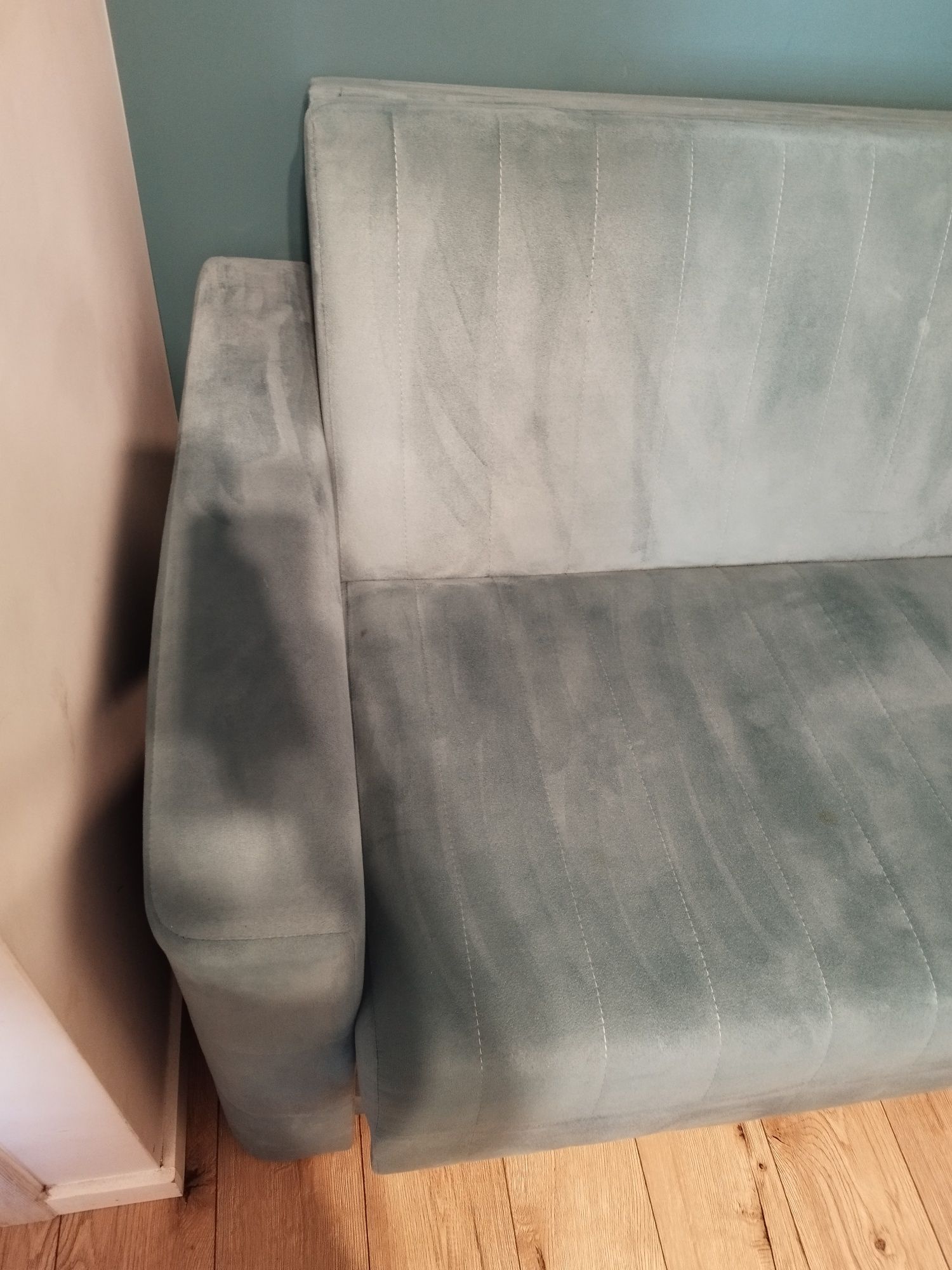 Sofa dwuosobowa Amerykanka Domo 2 Funkcja spania pojemnik na pościel.