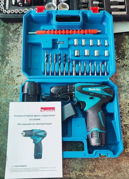 Аккумуляторный шуруповёрт 12V с набором Makita DF330DWE