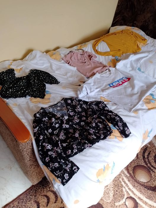 Bluzki damskie młodzieżowe - 6 szt