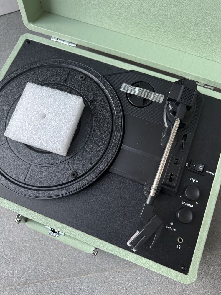 Вініловий програвач Crosley Cruiser Deluxe Mint (CR8005D-MT4)