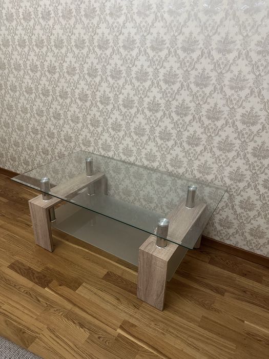 Столик склляний журнальний