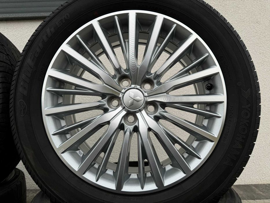 Lato R18 Mitsubishi Outlander,ASX,Eclipse Cross,IX35,Tucson,Sportage,