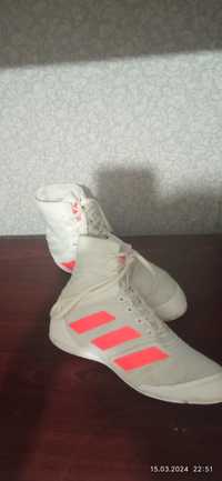 Продам боксерки adidas spedexs 18