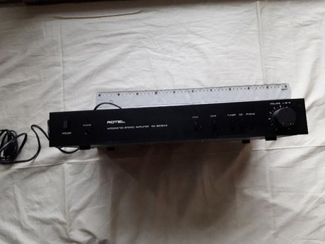 Amplificador Rotel RA - 820BX2