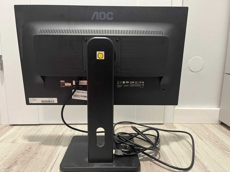 AOC Monitor 24 Inches