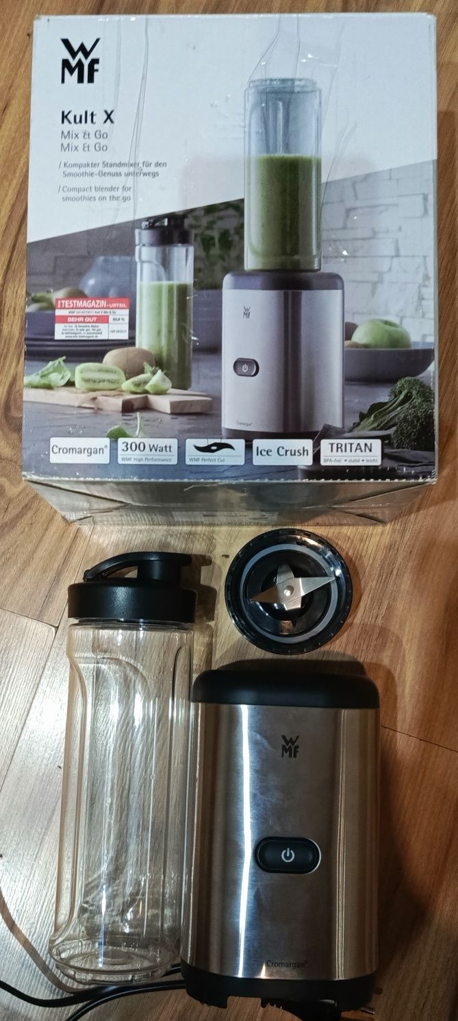 Blender kielichowy WMF KULT X Mix & Go z bidonem.
