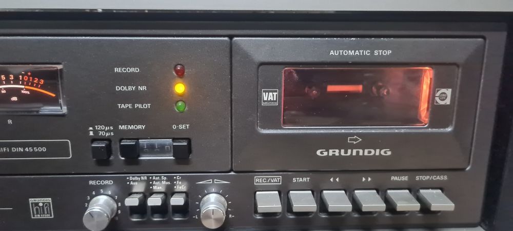 Leitor de cassetes Grundig CNF300