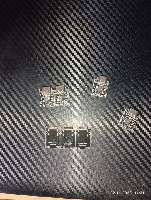 Плати зарядки 18650