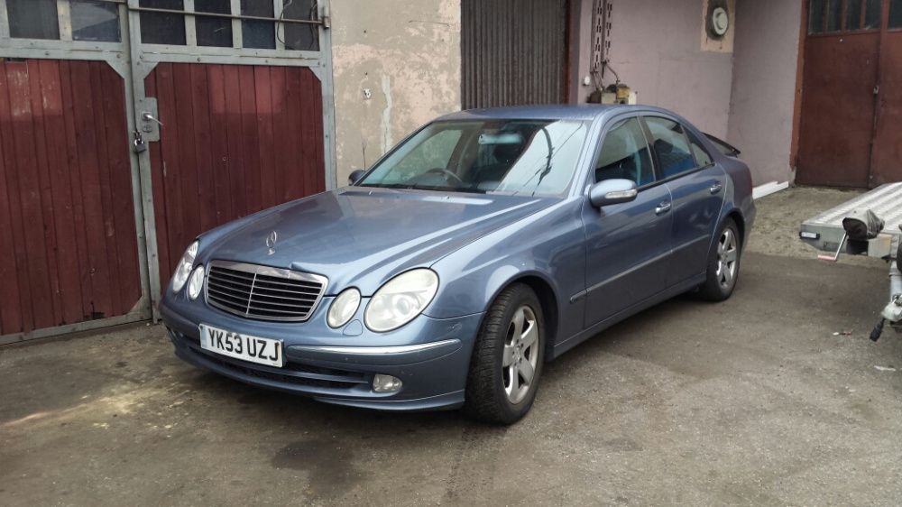 Mercedes E270 2.7cdi DRZWI LP części