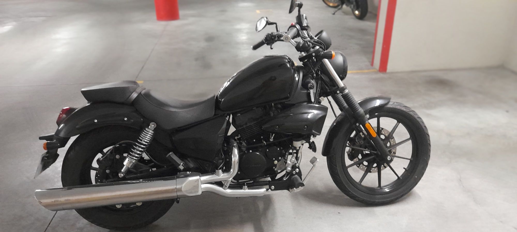 Hyosung GV250 DR Cruiser recente com poucos kms
