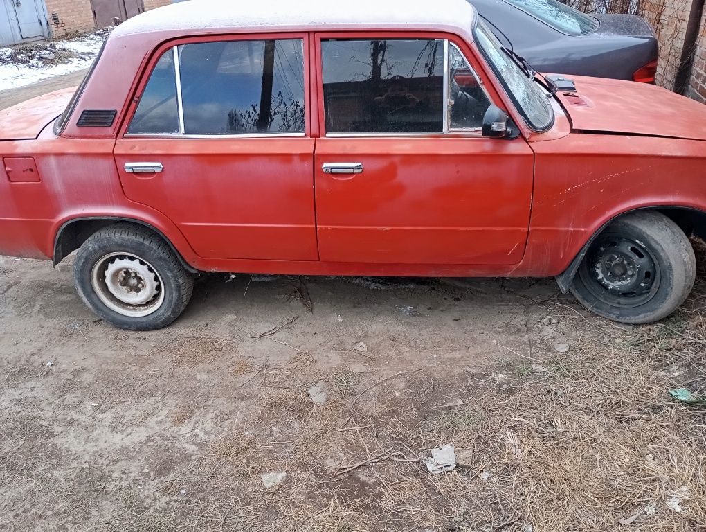 Розбираю автомобіль
