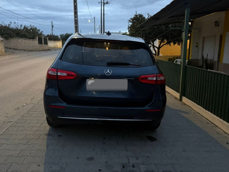 Mercedes Benz classe B180. 2019