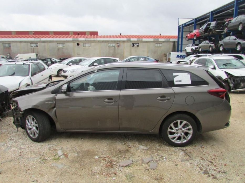 Peças Toyota Auris Touring Hibrido 1.8 (2ZR)