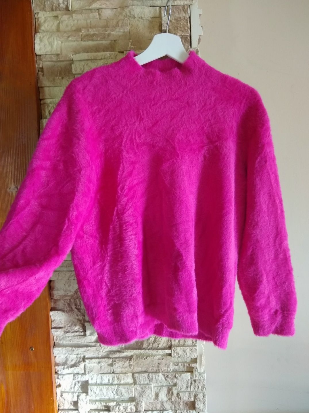 Różowy sweter fluffy Cocomore sweter z półgolfem 36 38 oversize