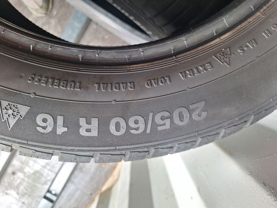 Opony Zimowe 205/60/16 Continental  2szt 7mm
