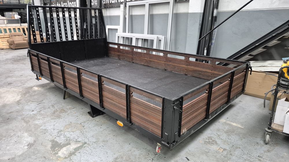 Caixa carga mitsubish fuso