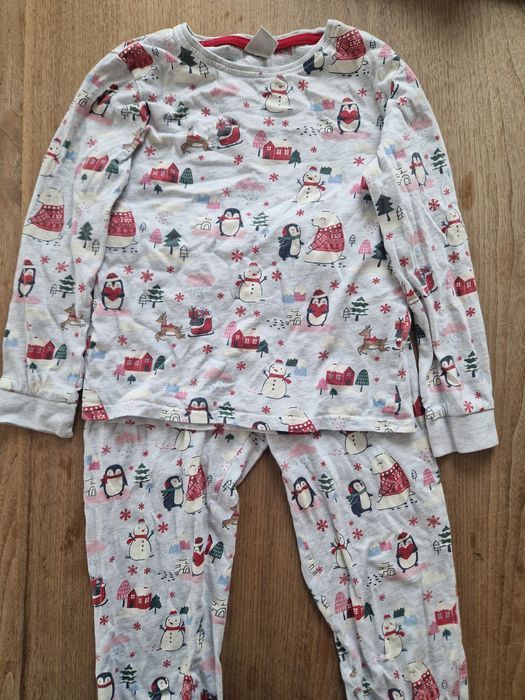 Piżamki z długim rękawem 122/128