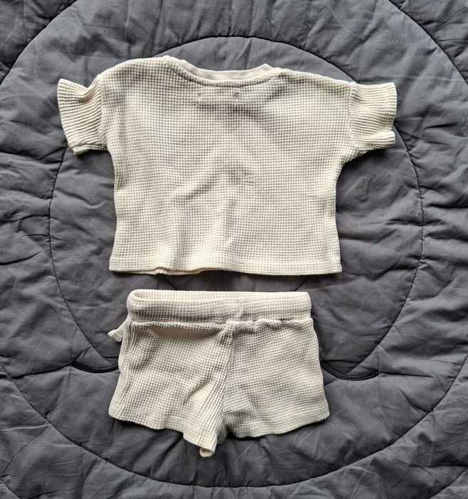 Letni, niemowlęcy komplecik 62