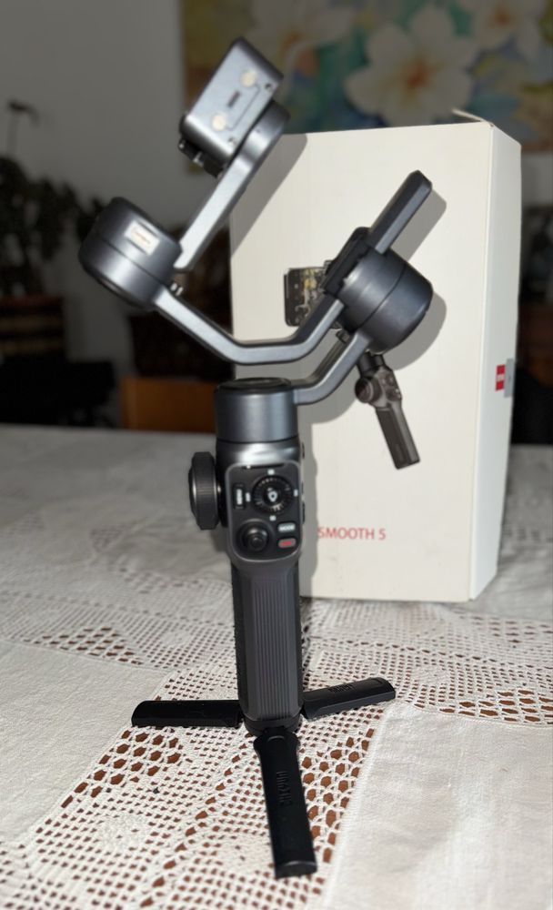 Gimbal Smartphone Zhiyun Smooth 5