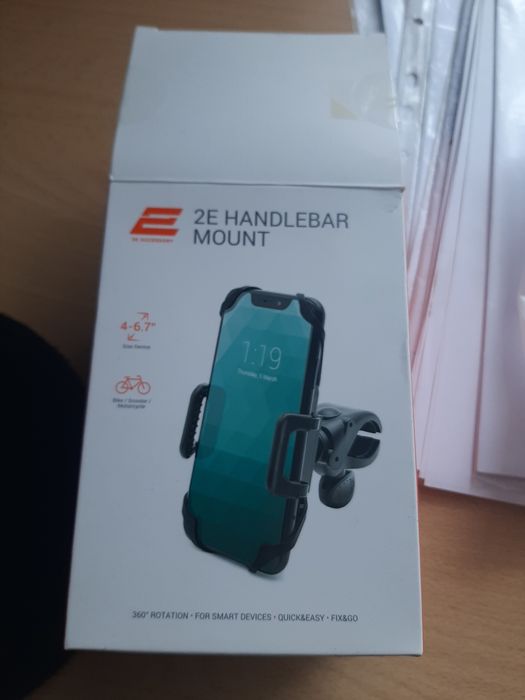 Крепление для смартфона.