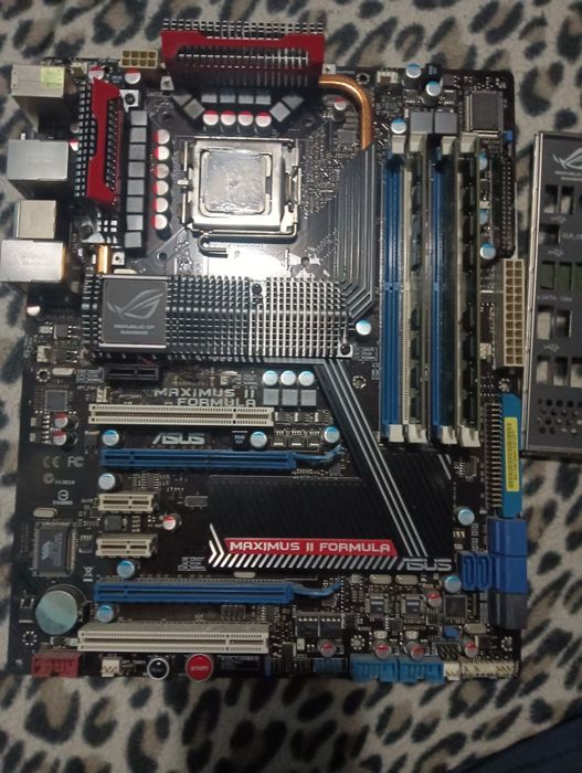 Bundle motherboard+CPU+memórias
