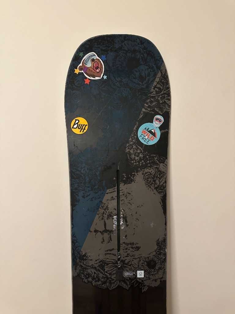 Deska snowboardowa Burton - 157