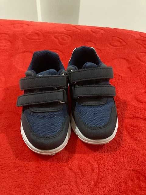 Tenis tamanho 23 marca chicco para bebe