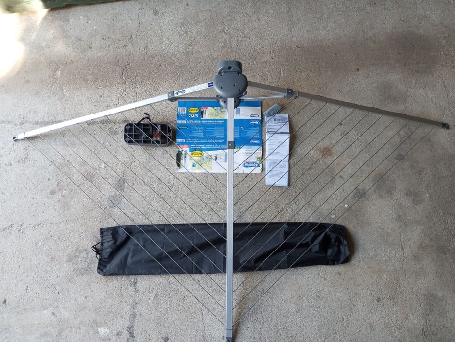 Estendal de parede em alumínio roupa