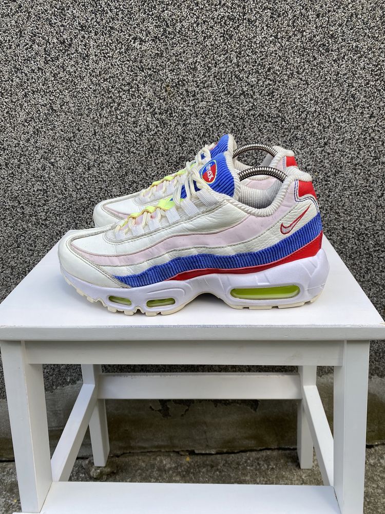 Оригінал кросівки Nike Air Max 95 SE Panache AQ4138-101