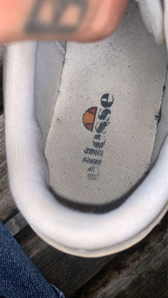 Vendo tenis como novos