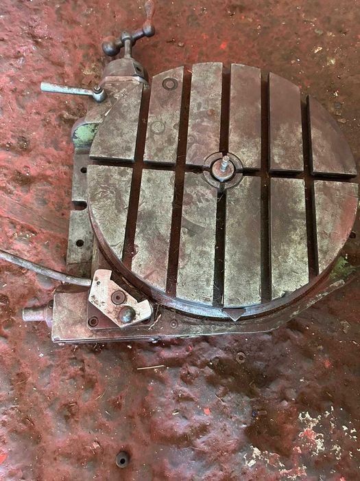 Stół Obrotowy Podziałowy fi 400 mm z Rowkami do Frezarki Podzielnica