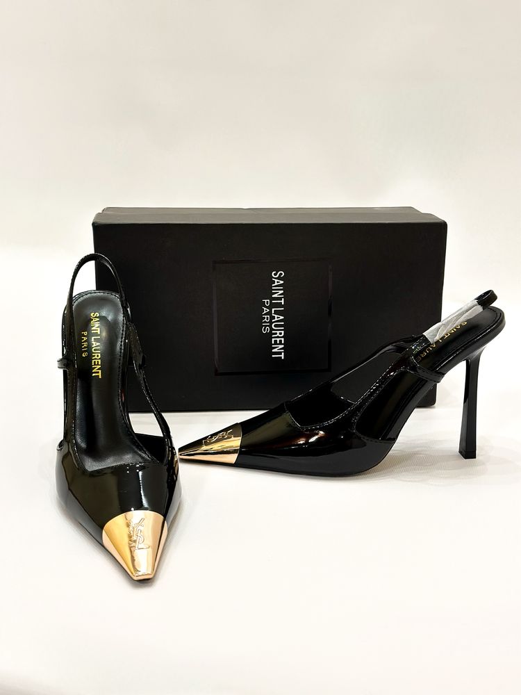 Туфлі YSL.