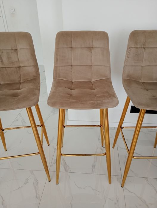 Hokery/ krzesła barowe / do wyspy