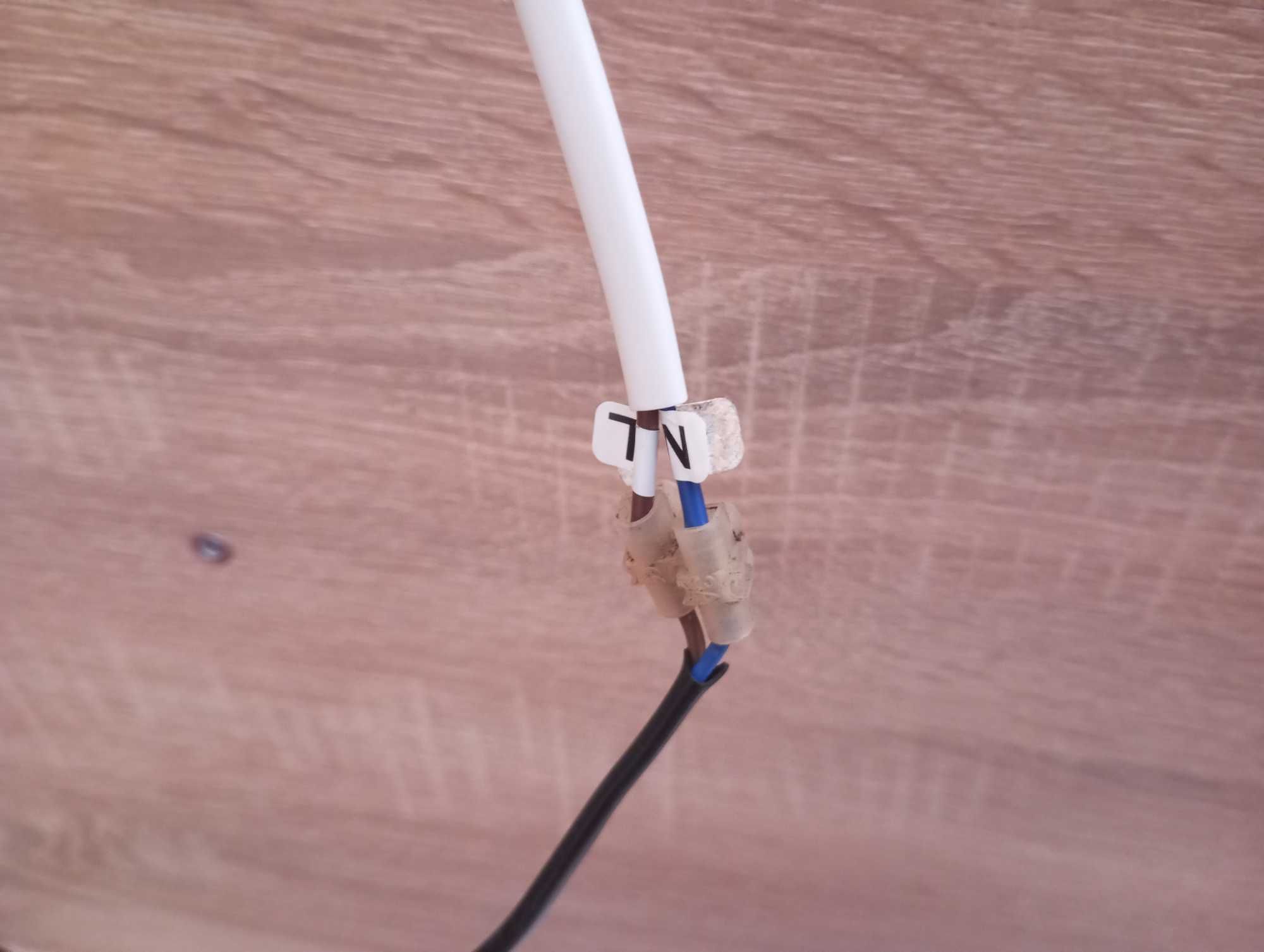Nowa Szafka Łazienkowa z Lustrem i LED - Nieużywana (Poza Montażem)