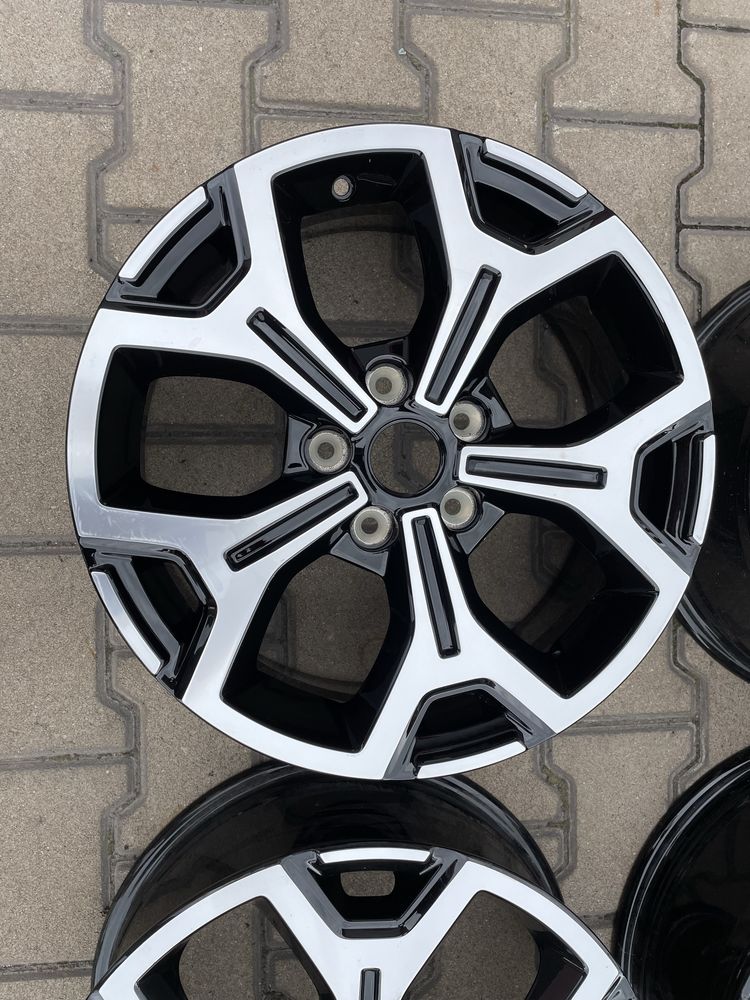 Felgi kola dacia duster trafic 17 cali 5x114,3 et50 nowe oryginalne