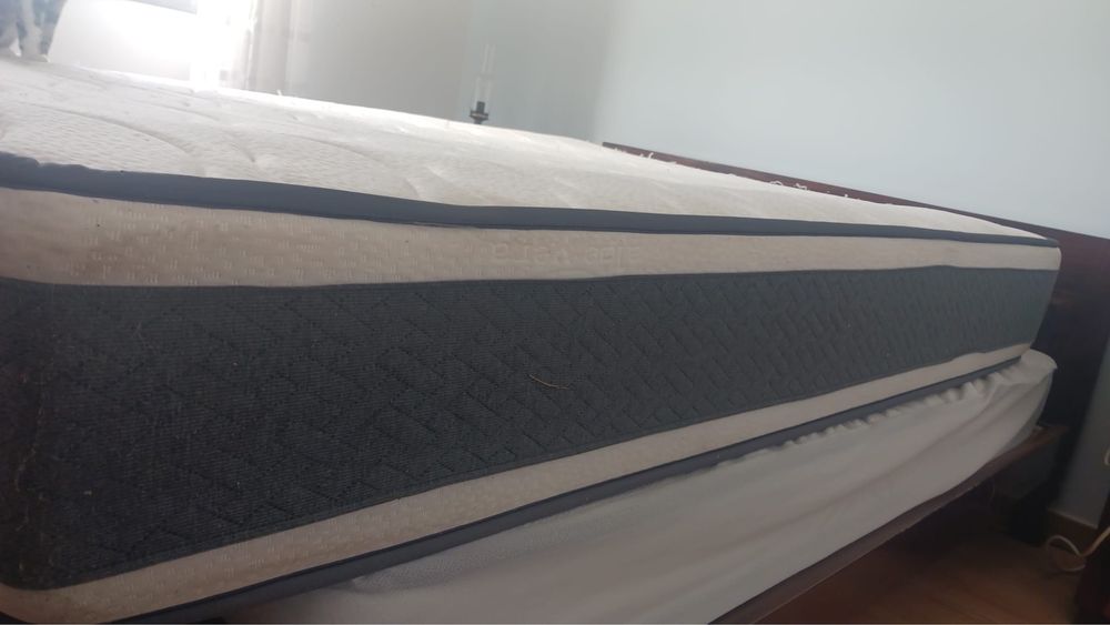 Colchão de molas sem uso