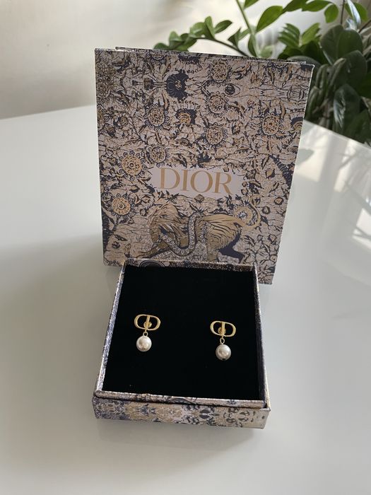 Piekne kolczyki Dior