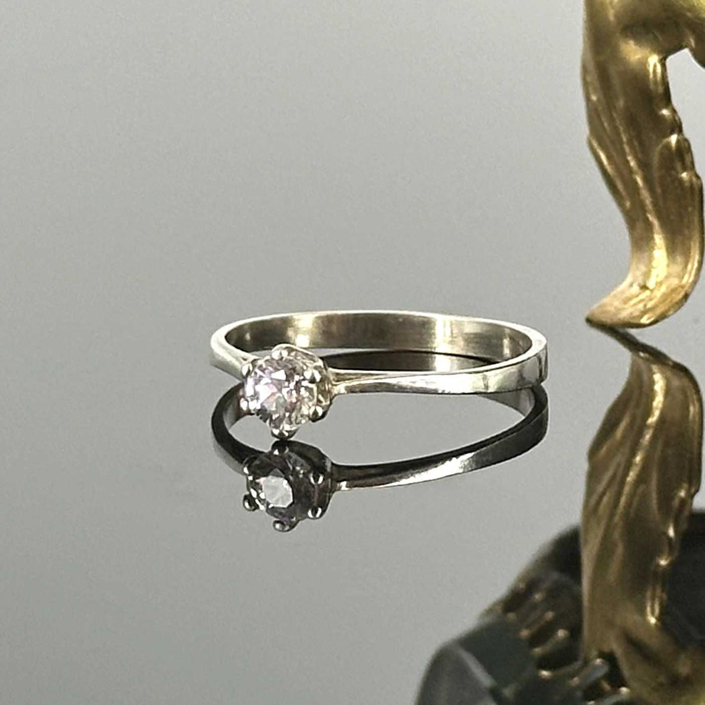 Srebro - Srebrny pierścionek z Cyrkonią - próba srebra 800