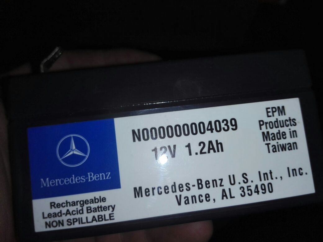 Mercedes w204 w212 w211 Glk ml akumulator mały 1.2aH spod deski
