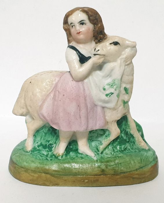 Lindas pequenas antigas figuras em porcelana alemã marcadas