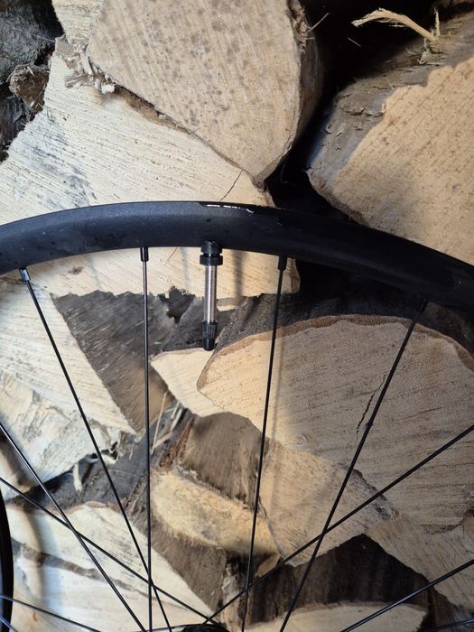 Koła DT Swiss RR 421