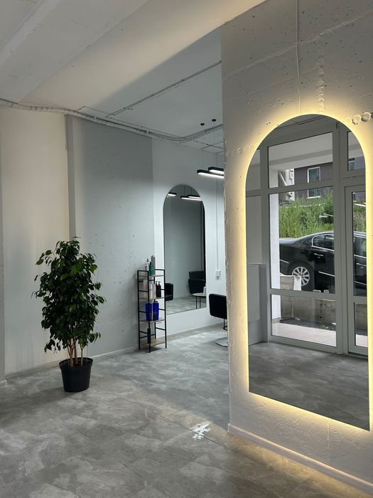 Оренда робочого місця перукаря