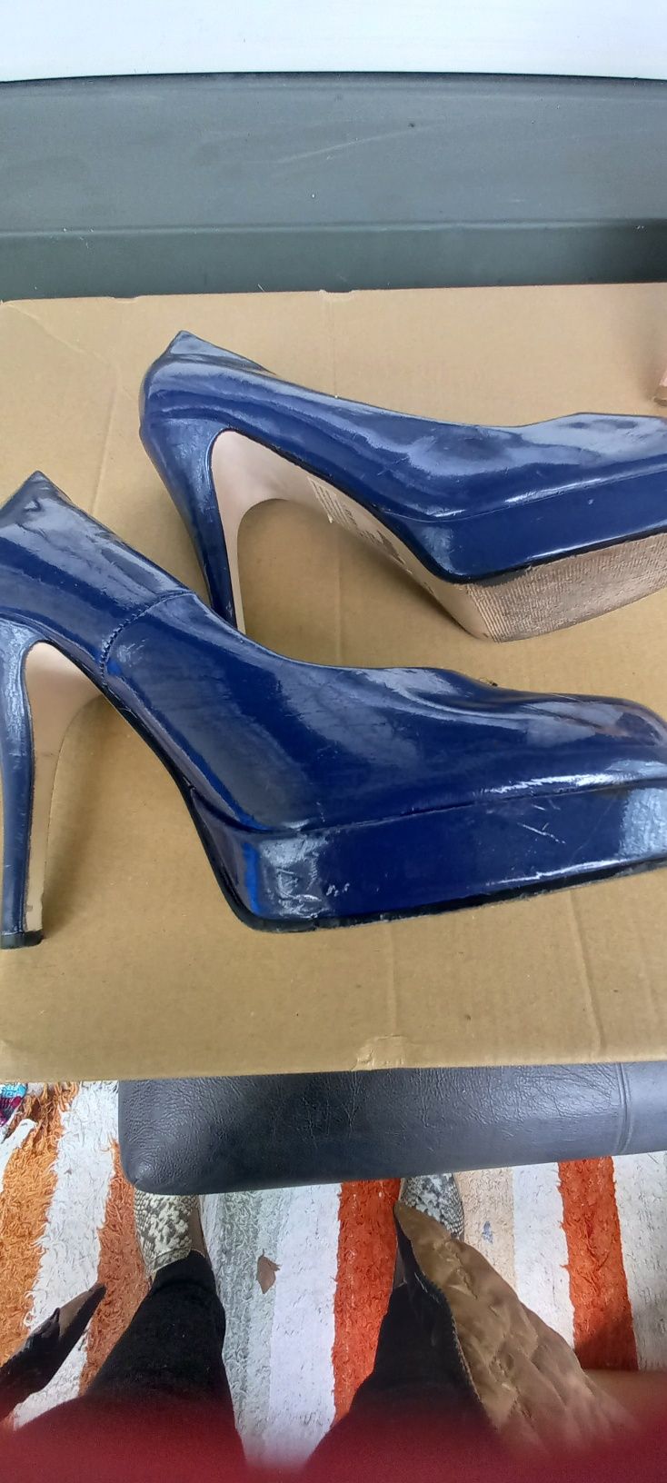 Pantofle Granatowe Doroty  Perkins rozmiar 40